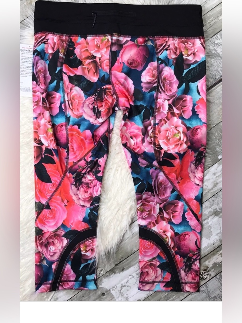 Lululemon Run Inspire Crop II Secret Garden Size 2